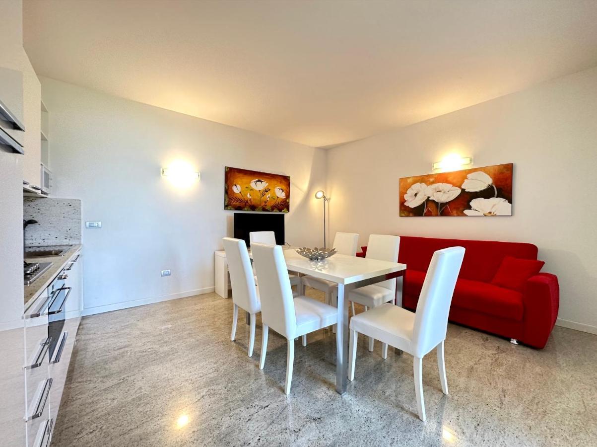Frontemar Residenze Sul Mare - Carraro Immobiliare Jesolo - Family Apartments מראה חיצוני תמונה